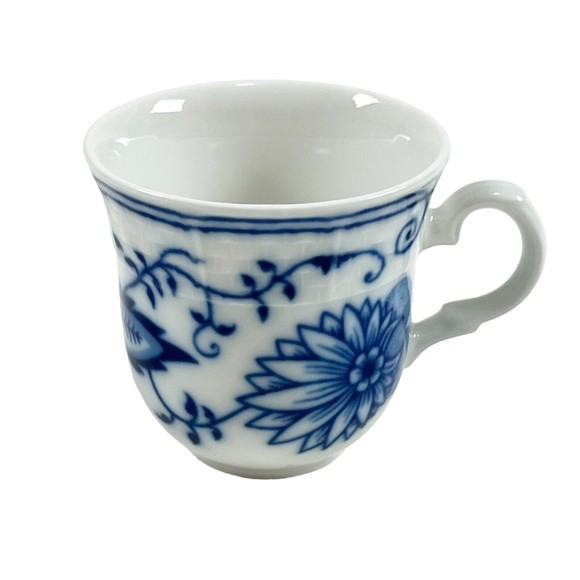 Thun Czech Porcelain Blue Onion Demitasse Cups & Saucers- 17 Sets Available - Picture 5 of 15